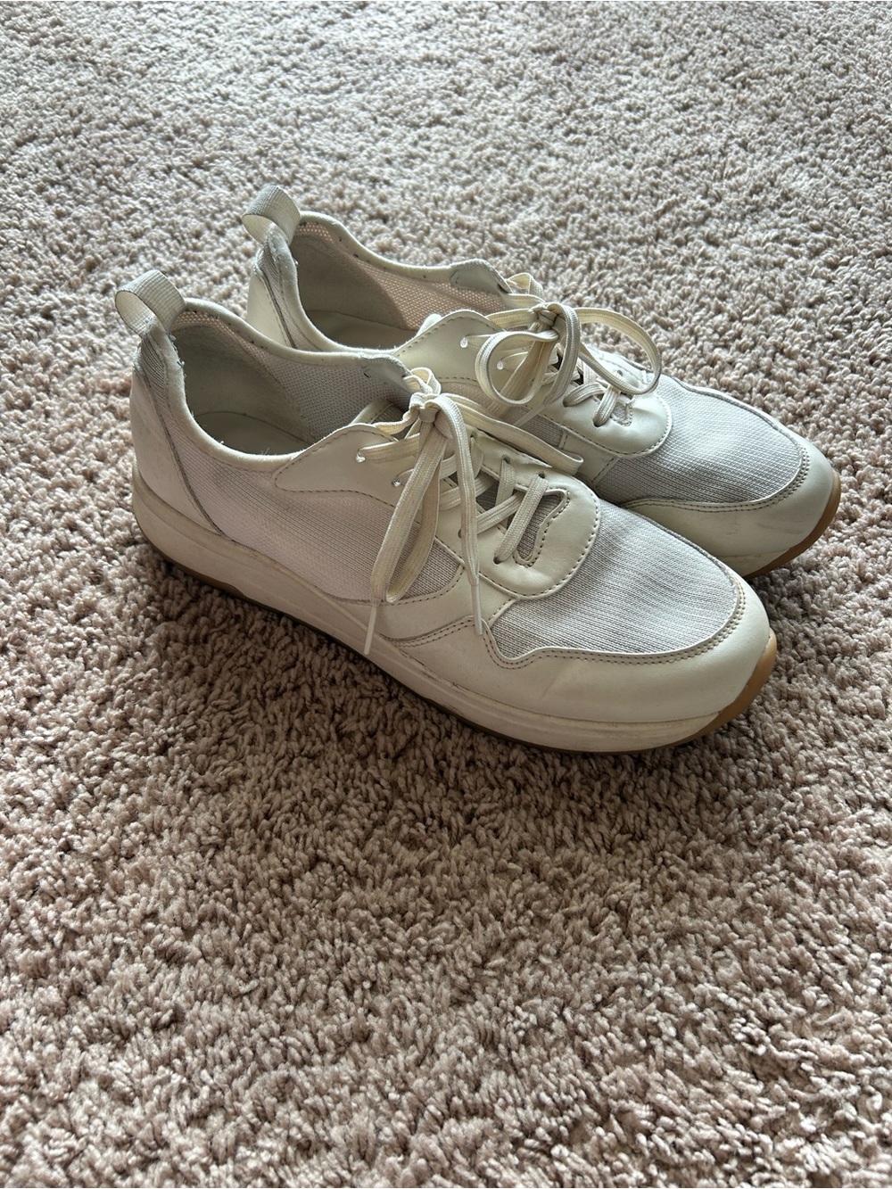 Banana Republic Sneaker